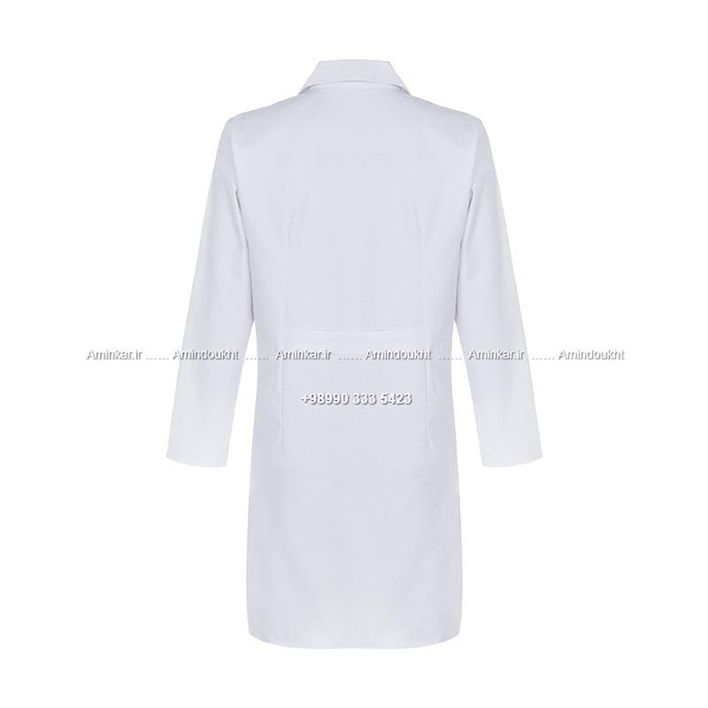 مانتو پزشکی زنانه مدل نگین با پارچه کجراه کد 32500؛ انتخابی شیک و کاربردی برای کادر درمان